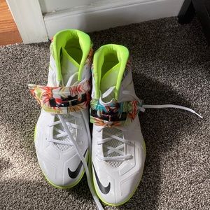 Lebron Nike Soldiers